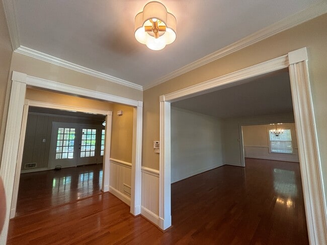 Building Photo - 1513 Raeford Rd