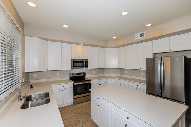 Building Photo - 12839 N 57th Ave