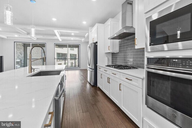 Building Photo - 44646 Provincetown Dr