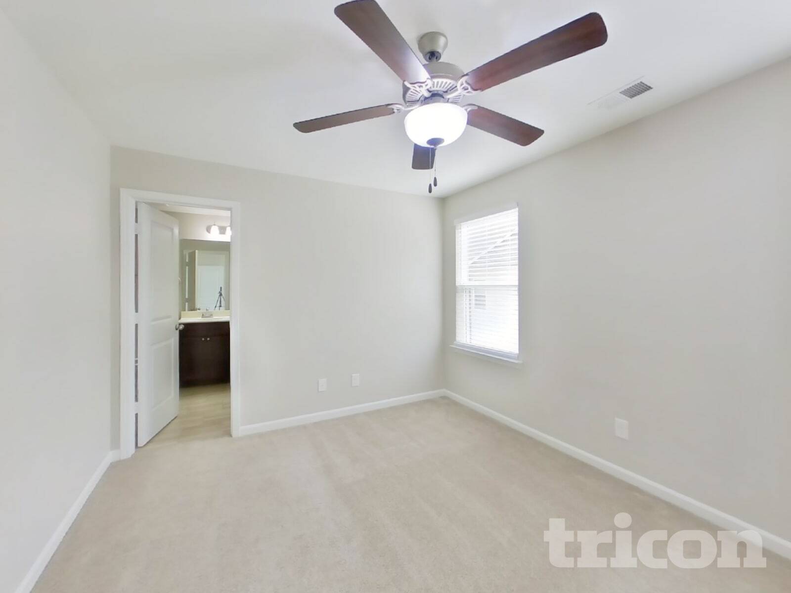 Building Photo - 311 Woodfern Ct