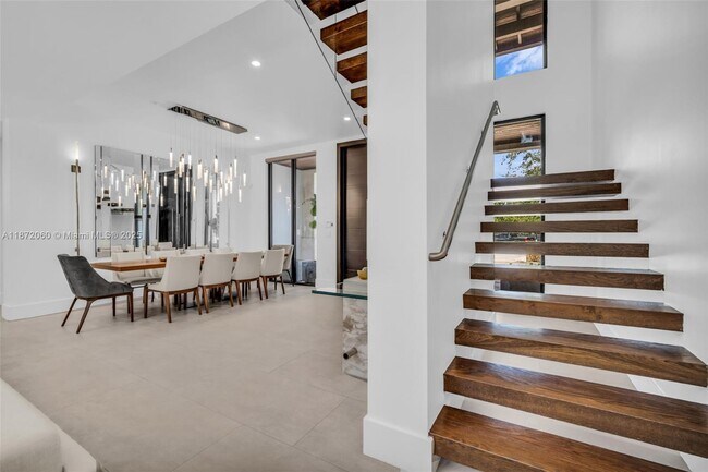 Building Photo - 6120 SW 80th St