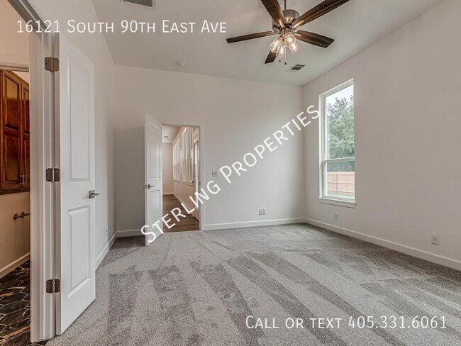 Building Photo - 16121 S 90th East Ave
