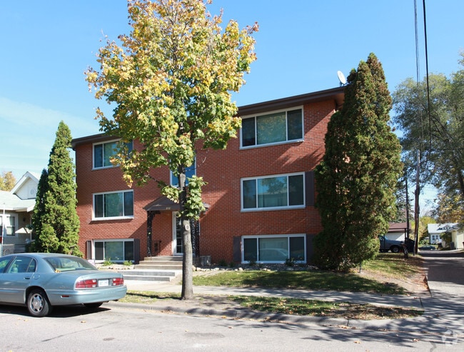 Building Photo - 3537 11th Ave S