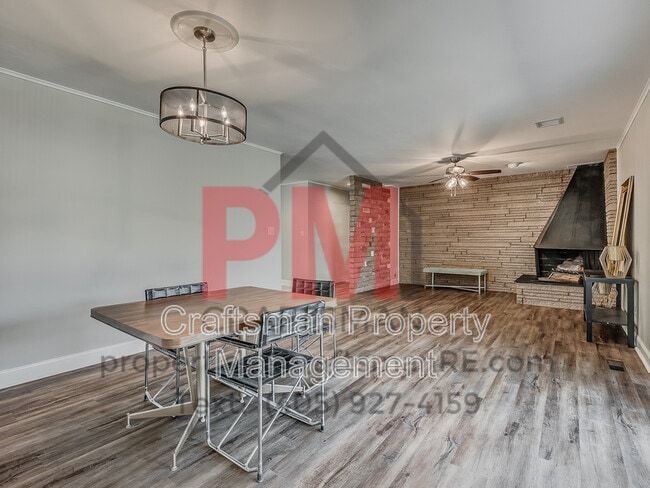 Building Photo - 13601 Pinehurst Rd