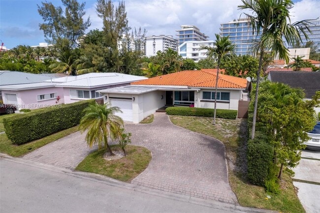 Building Photo - 9141 Abbott Ave