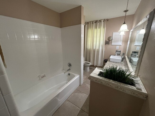 Building Photo - SPACIOUS HOME IN OF NORTH BOSSIER
