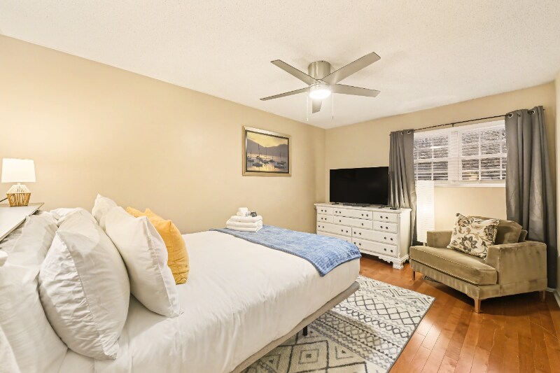 Building Photo - 507 Stinson Dr