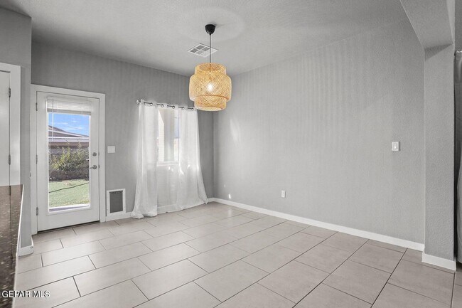 Building Photo - 6936 Brown Mesquite Ln