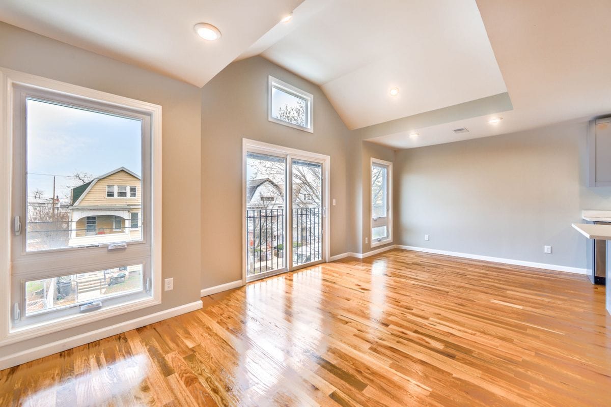 Building Photo - 255 Chadwick Ave