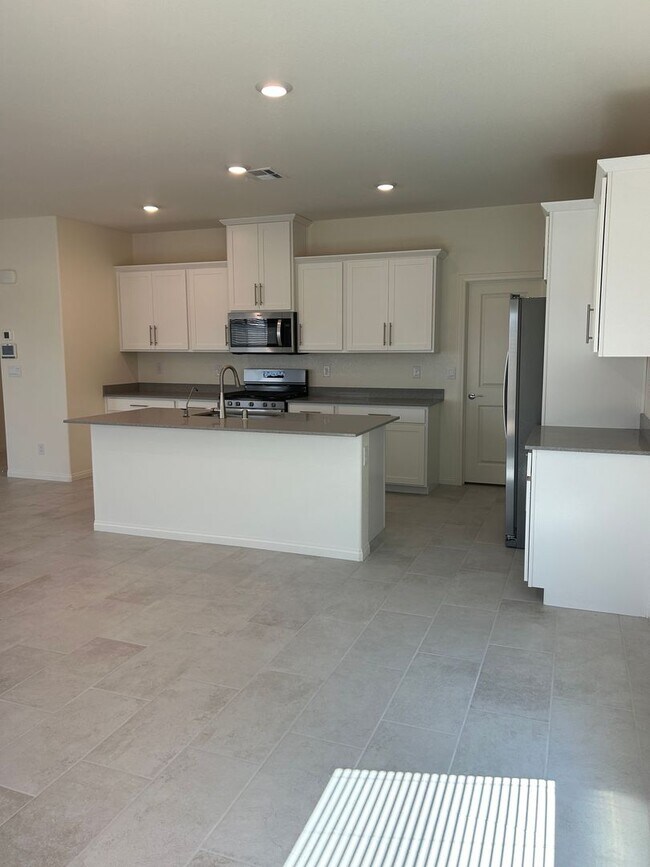 Building Photo - Brand New home In North Las Vegas