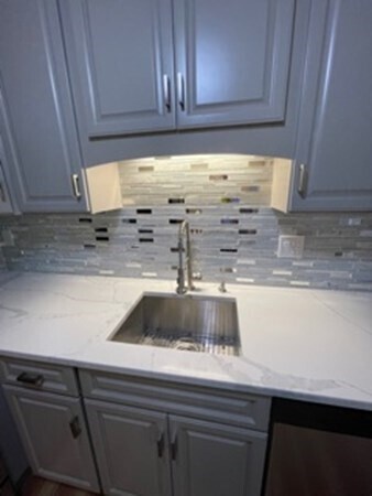 Building Photo - 10 Longworth Ave