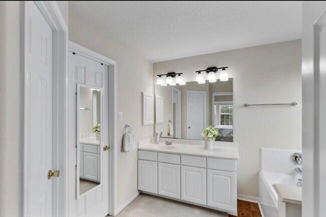 Building Photo - 17815 Egret Lake Way