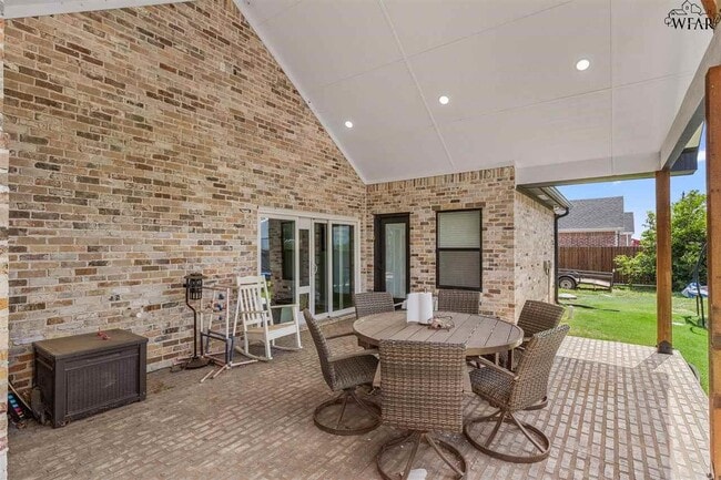 Building Photo - 304 Mariners Wy