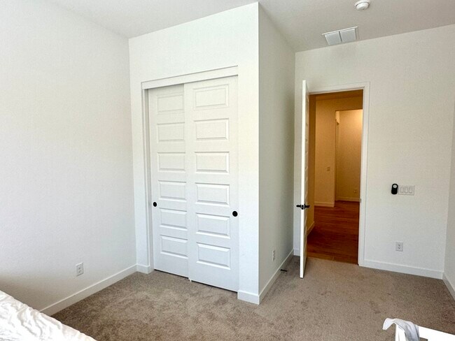 Building Photo - Fantastic "Holly" floor plan in Bella Vista Farms