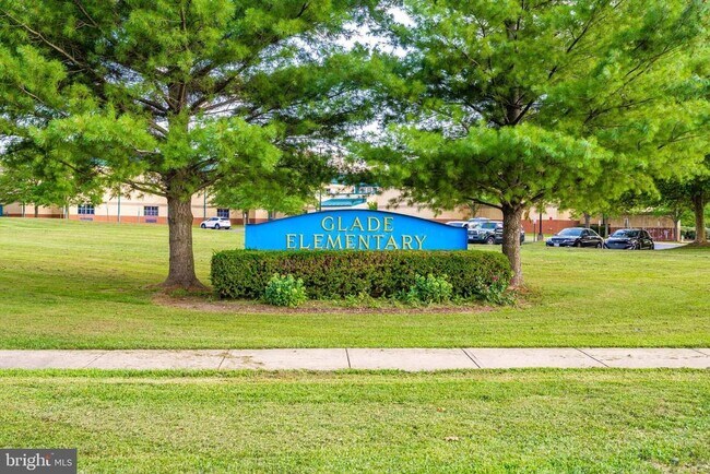 Building Photo - 103 Savannah Ct