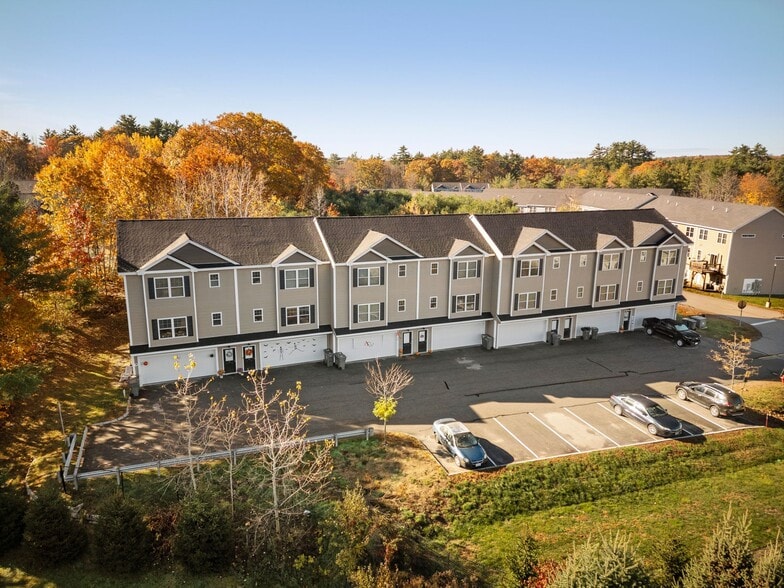 Building Photo - Half Peak Place