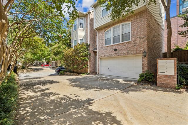 Building Photo - 2704 Welborn St