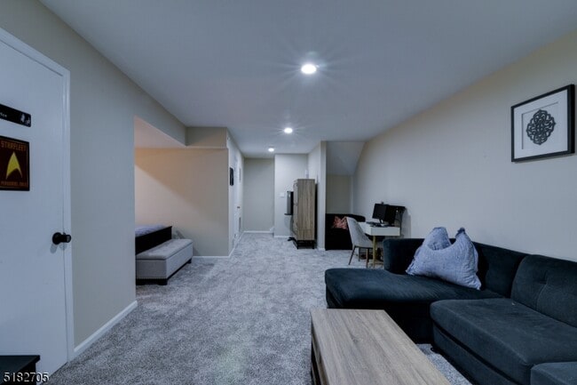 Building Photo - 78 Canterbury Rd