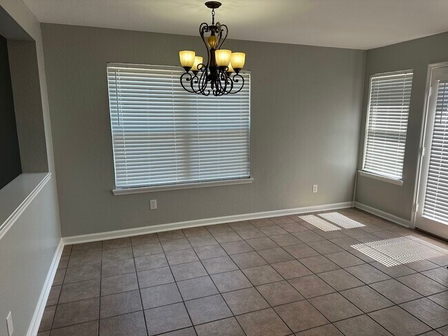 Building Photo - 15103 Possumwood Dr
