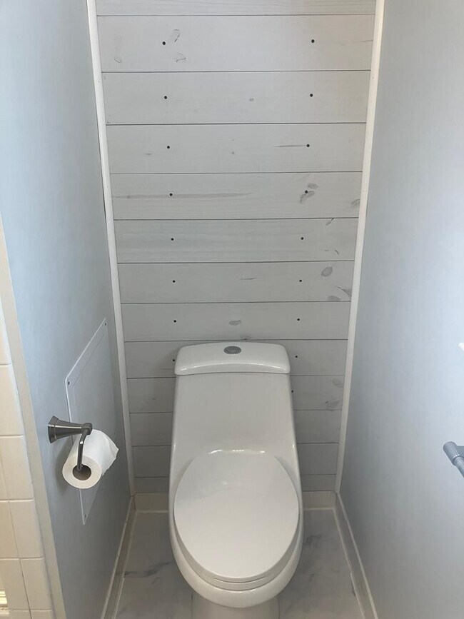 Building Photo - 3 Valleybrook Ct