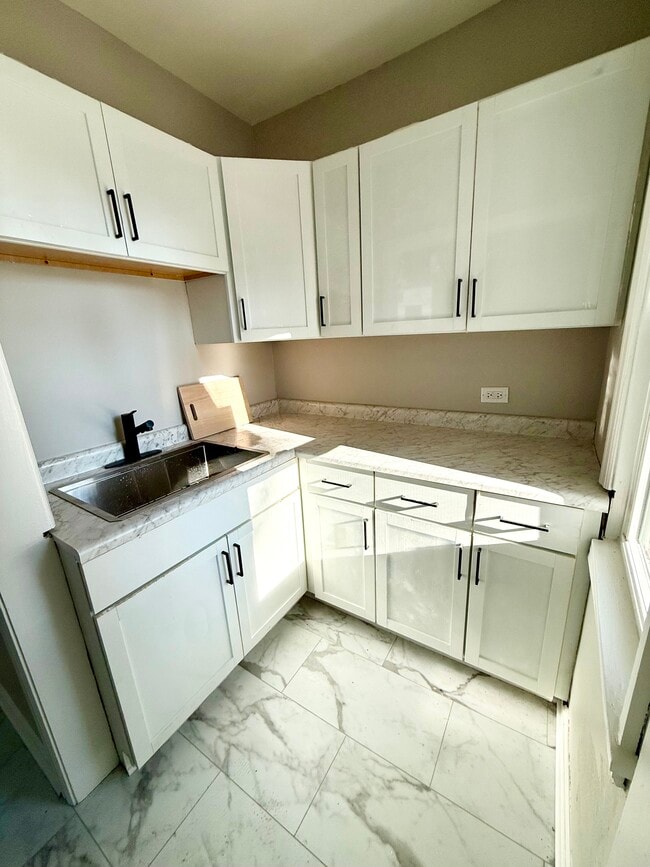 Building Photo - 1201 67th St