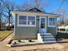 Building Photo - 1355 Thistle Dr
