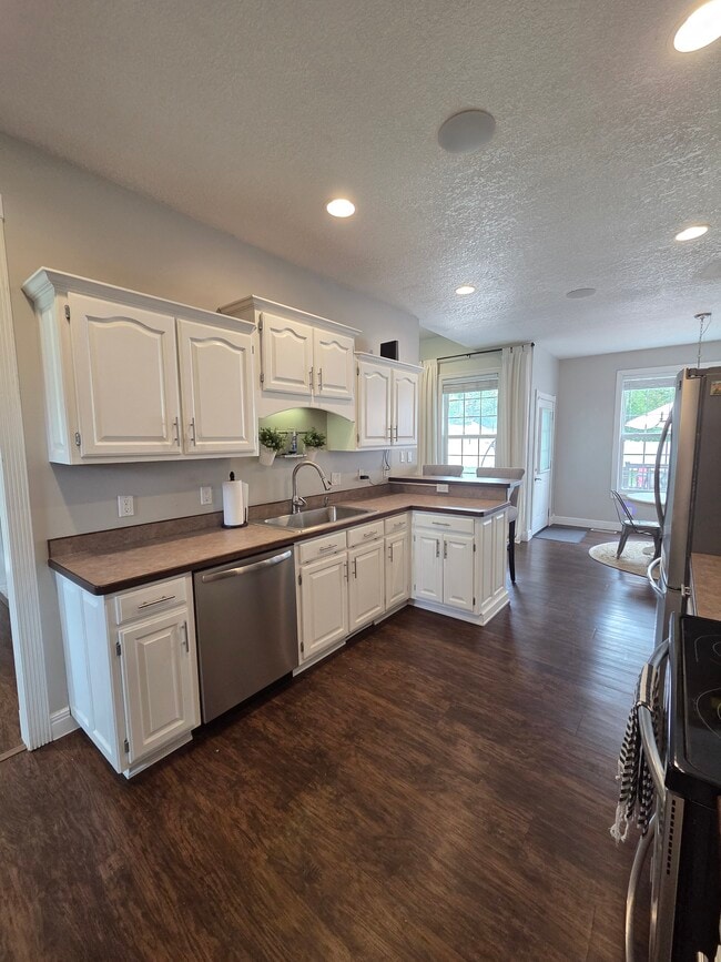 Building Photo - 2507 Golf Links Rd