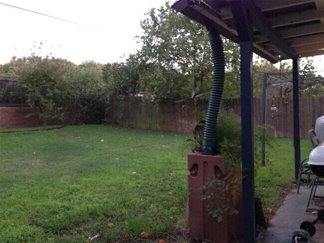 Building Photo - 1917 Castle Gate Cir