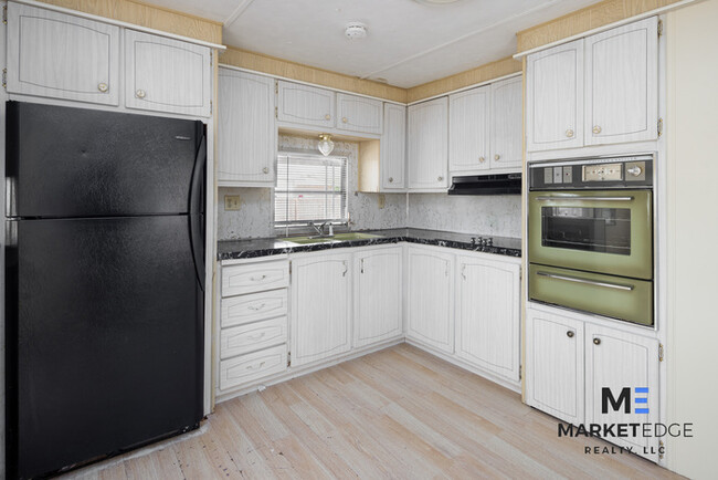 Building Photo - Mobile Home In Mesa! JOIN THE WAITLIST!