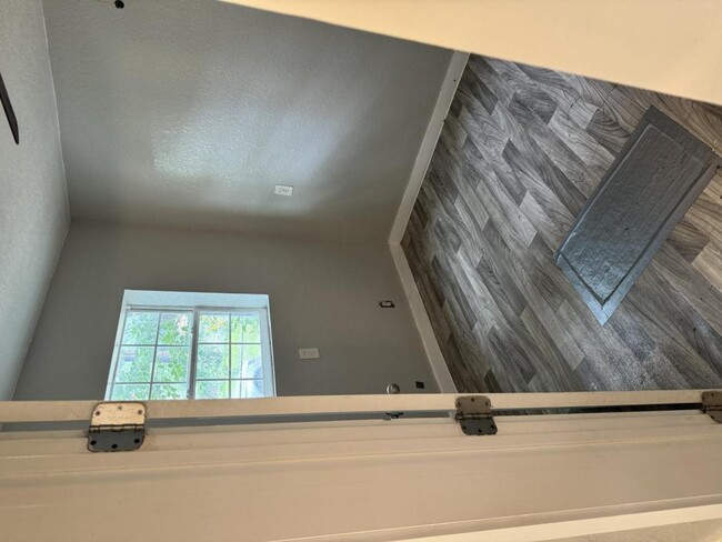 Building Photo - 602 Lovett Ave