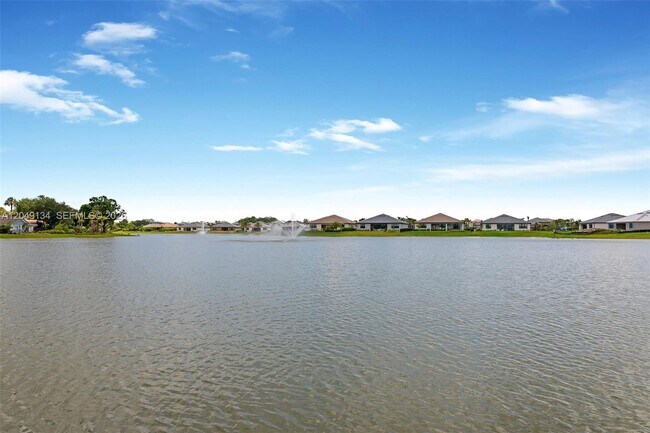 Building Photo - 4470 Waterside Dr