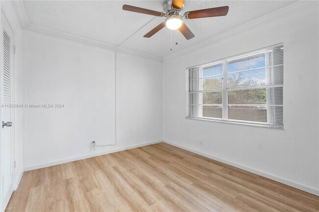 Building Photo - 1638 Embassy Dr