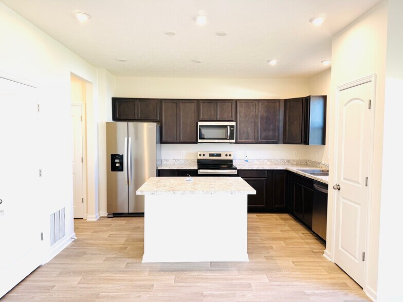 Building Photo - 514 Penwell Dr