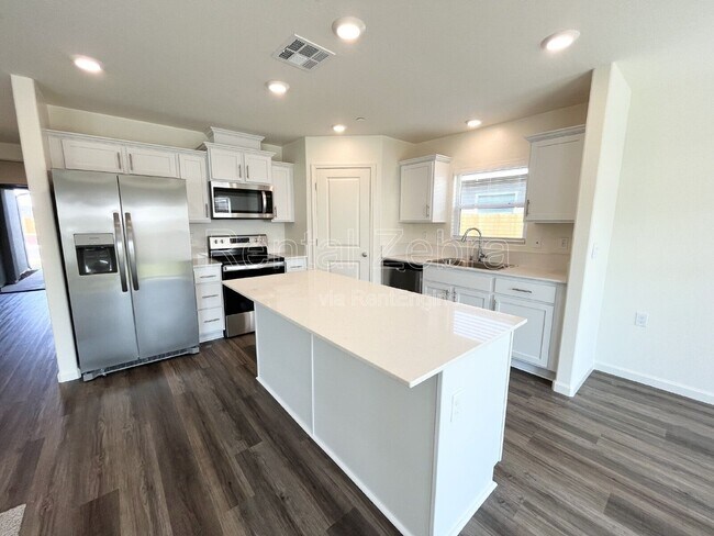 Building Photo - 4064 Cinnabar Ct