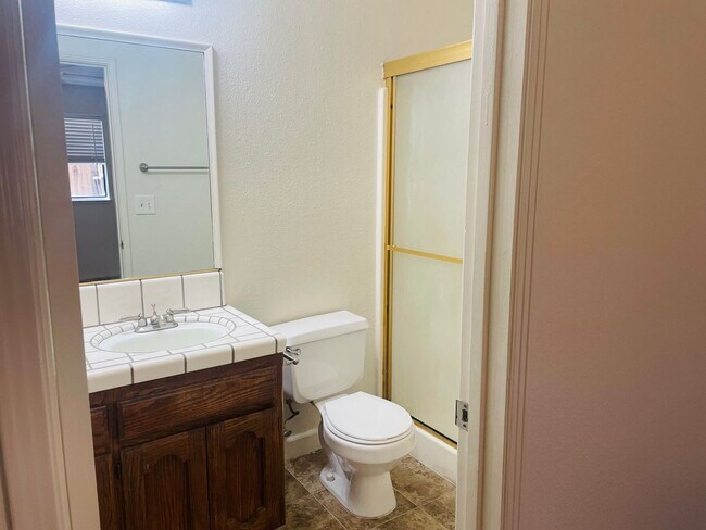 Building Photo - 2220 Sunmist Ln