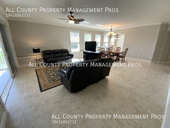 Building Photo - 5207 Manorwood Dr