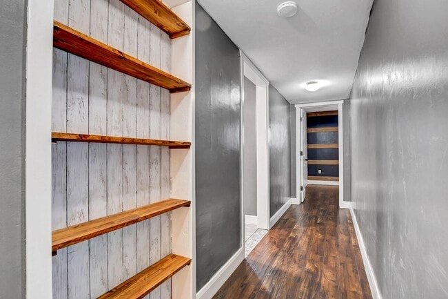 Building Photo - UNIQUE SINGLE FAMILY HOME! - No HOA, Car Lift, RV Parking and Nice Backyard