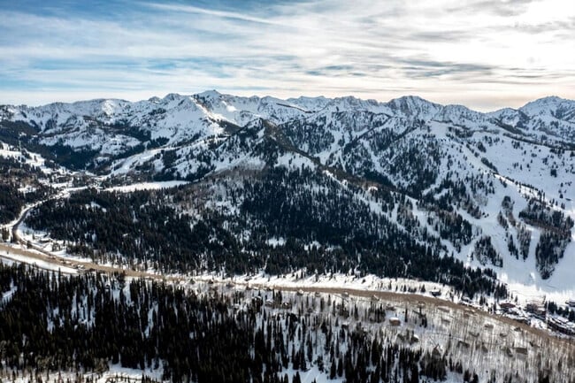Building Photo - 12120 S Big Cottonwood Canyon Rd