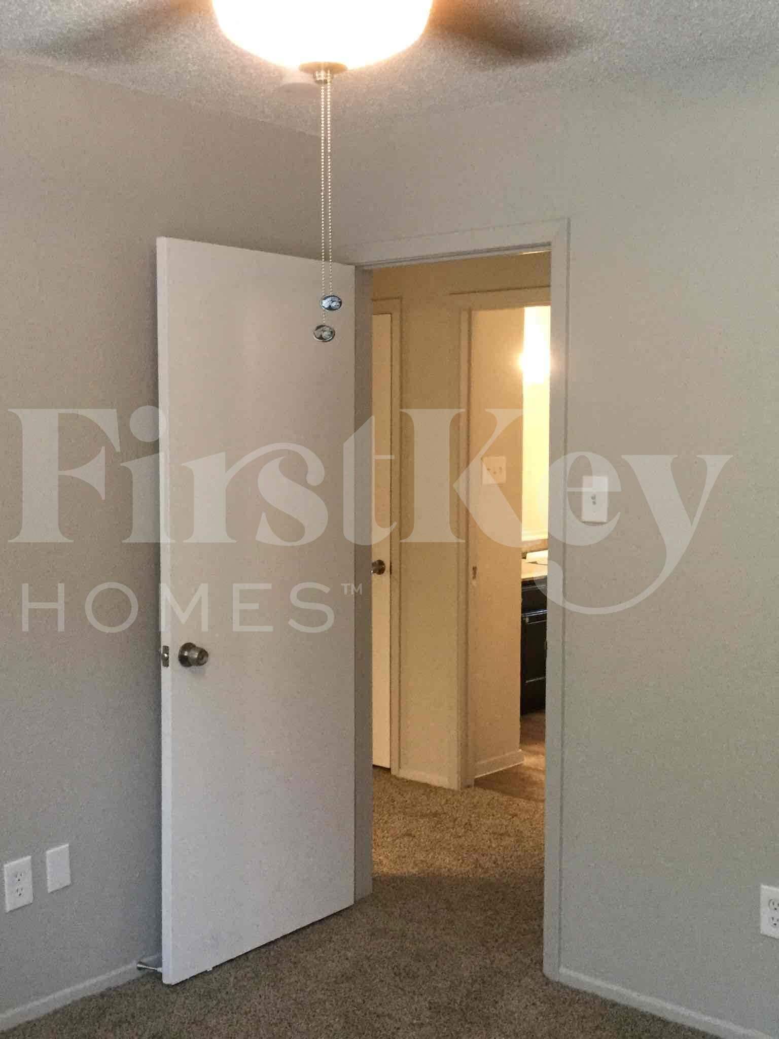 Building Photo - 3900 Brookgate Ct