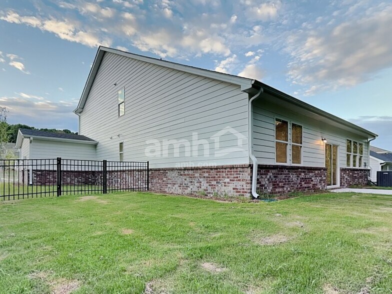 Building Photo - 4977 Pebble Bridge Wy