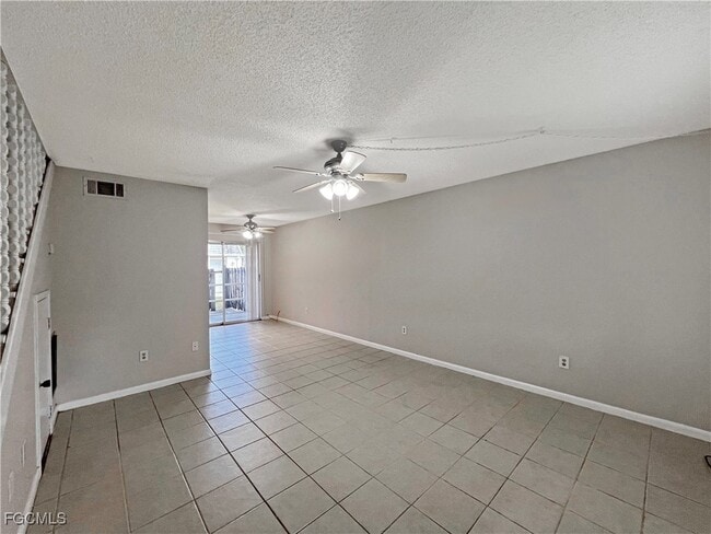 Building Photo - 6635 Warwick Cir