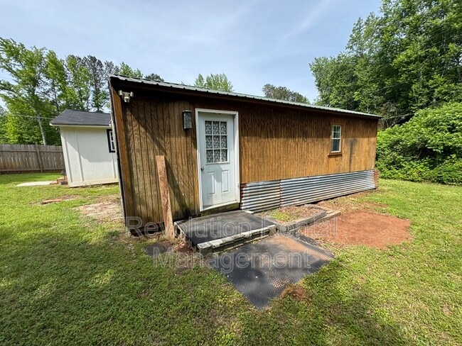 Building Photo - 13960 Veterans Memorial Hwy