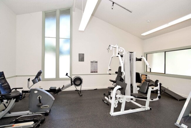 Building Photo - 1463 Marchbanks Dr