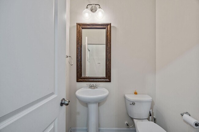 Building Photo - 8988 Cat Tail Pond Rd