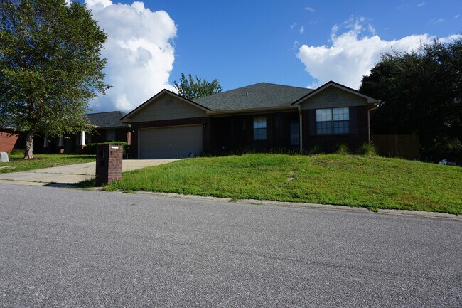 Building Photo - 141 Bronze Cir