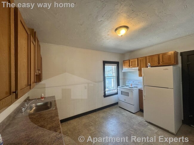 Building Photo - 53 Hinckley St