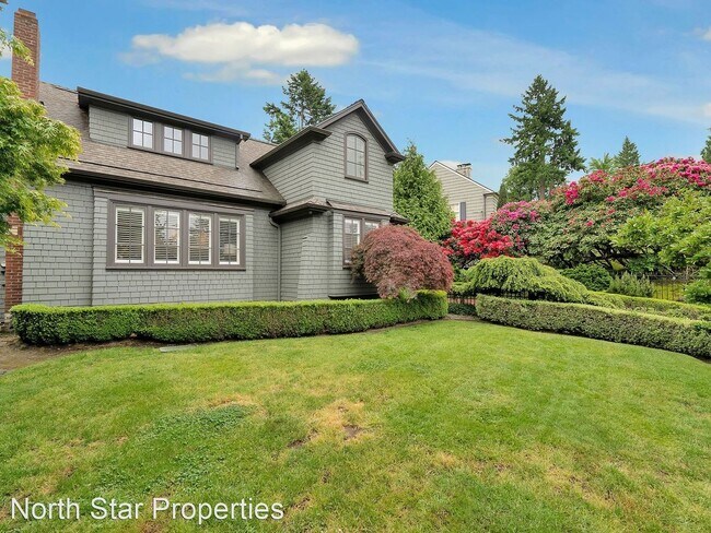 Building Photo - 3 br, 3 bath House - 2650 SW Montgomery Dr