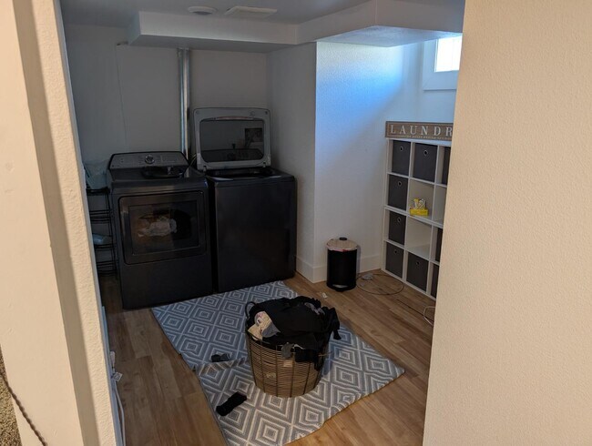 Building Photo - 1045 Washington St