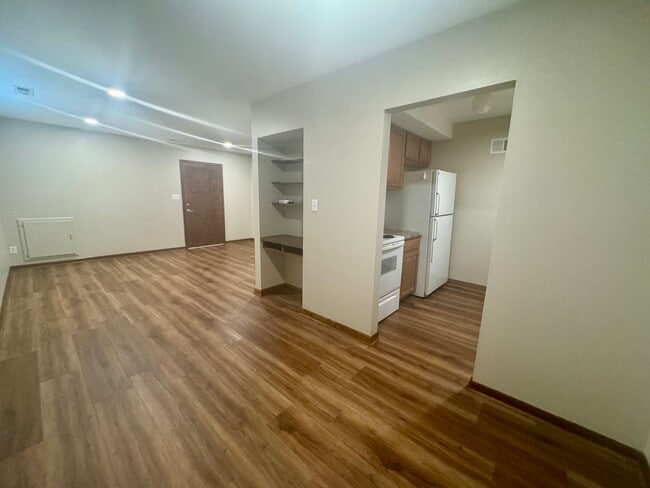 Building Photo - 4125 L St