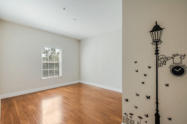 Building Photo - 3611 Conroy Rd